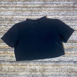 BLACK FASHION NOVA CROP TOP